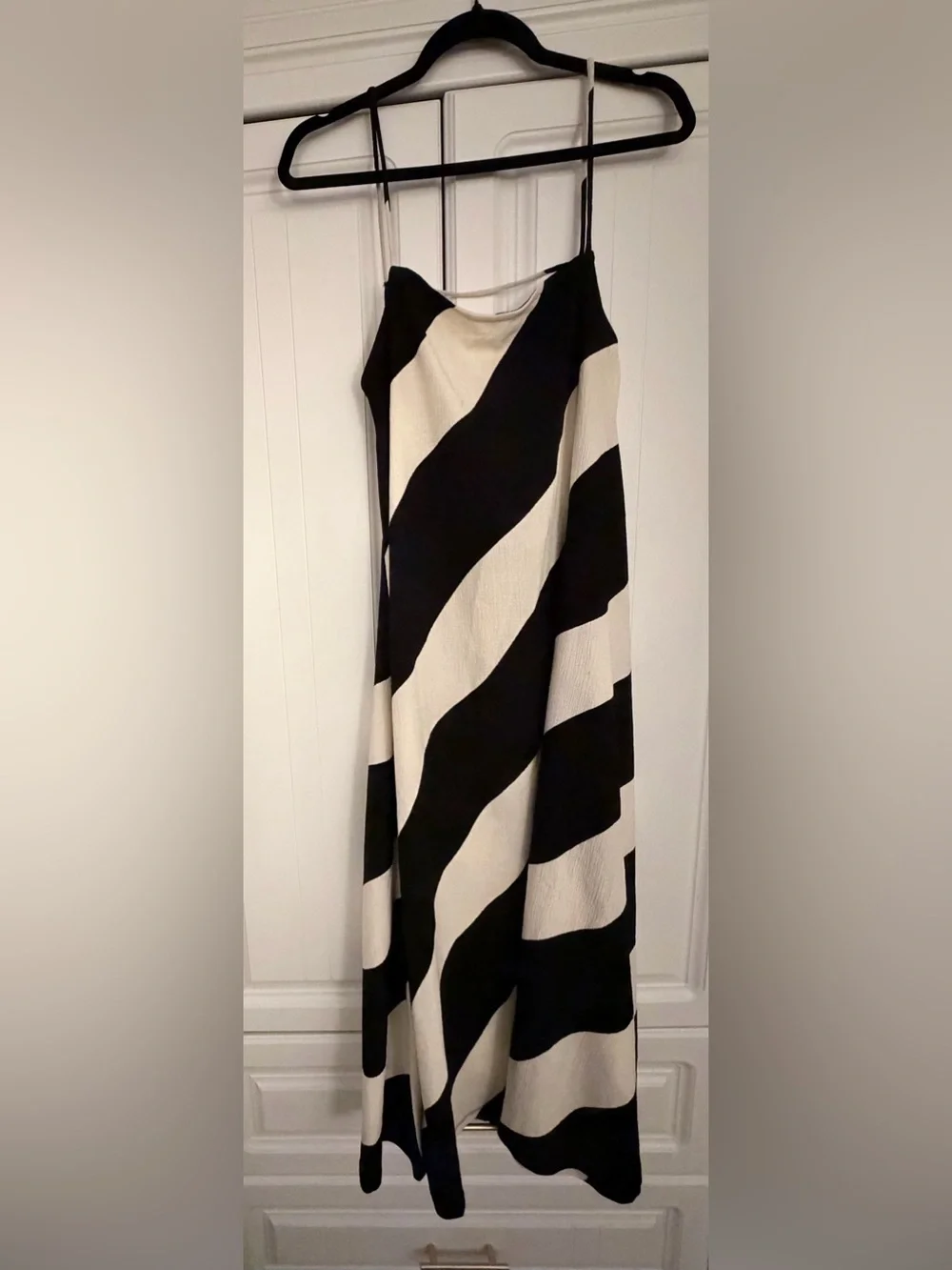 H&M Black & Cream Striped Maxi Slip Dress Size Medium - Picture 1 of 5